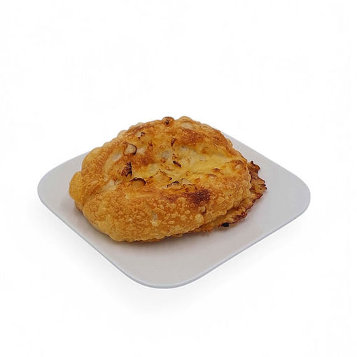 Afbeelding van Witte krokante tarwebol met uien en kaas